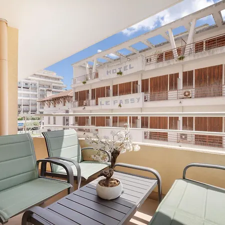 Apartment 6 Couchages Les Pins Centre Louis Gallet Juan-les-Pins