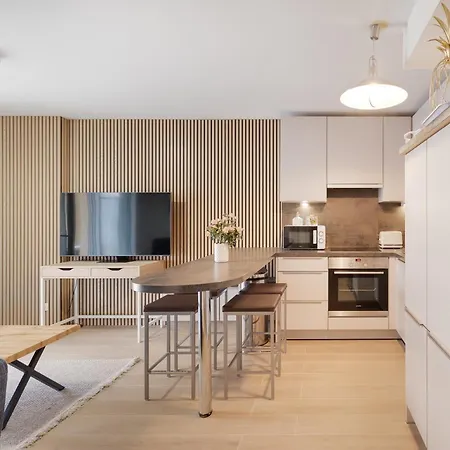 6 Couchages Les Pins Centre Louis Gallet * Juan-les-Pins