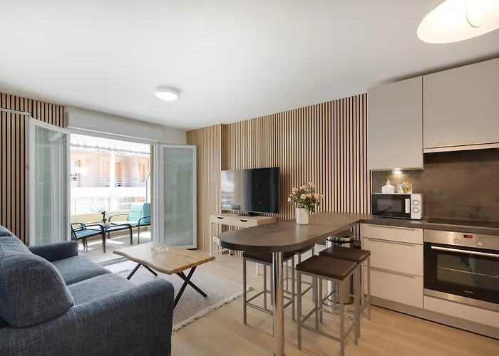 6 Couchages Les Pins Centre 22 Louis Gallet *